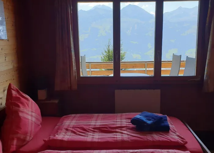 Hinkelstein In Beatenberg Traumhafte Aussicht Auf Eiger, Moench & Jungfrau Hébergement de vacances