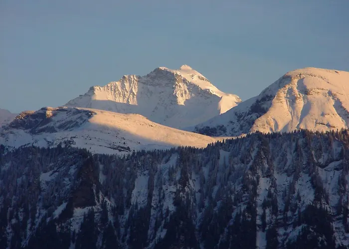 Hinkelstein In Beatenberg Traumhafte Aussicht Auf Eiger, Moench & Jungfrau Sundlauenen
